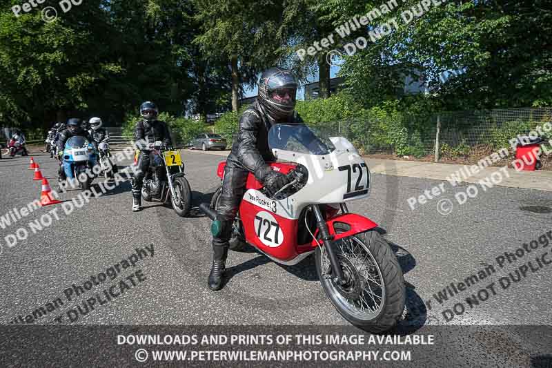 cadwell park;cadwell park photographs;cadwell trackday photographs;enduro digital images;event digital images;eventdigitalimages;peter wileman photography;racing digital images;trackday digital images;trackday photos